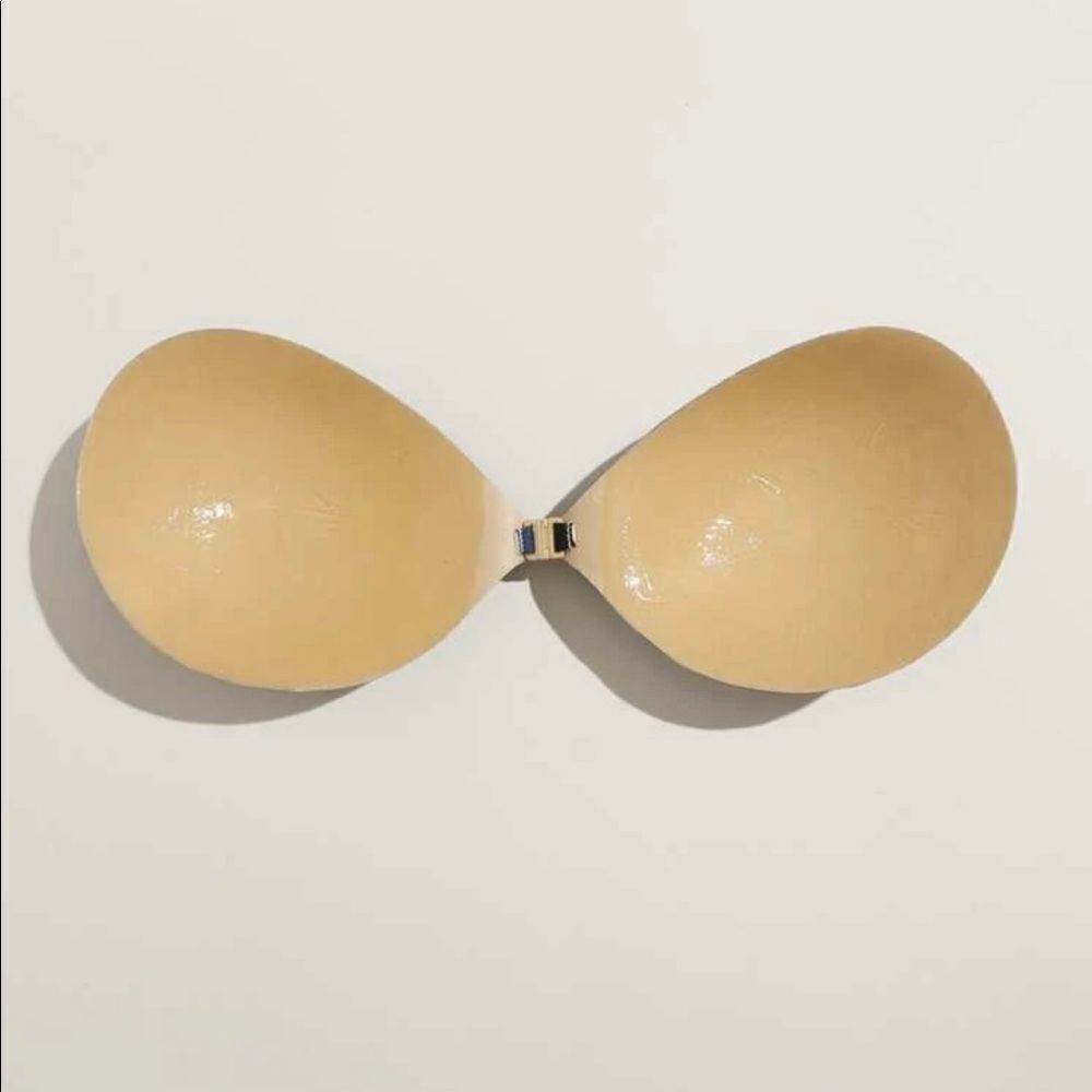 Self Adhesive Strapless Bra - Picture 2 of 5